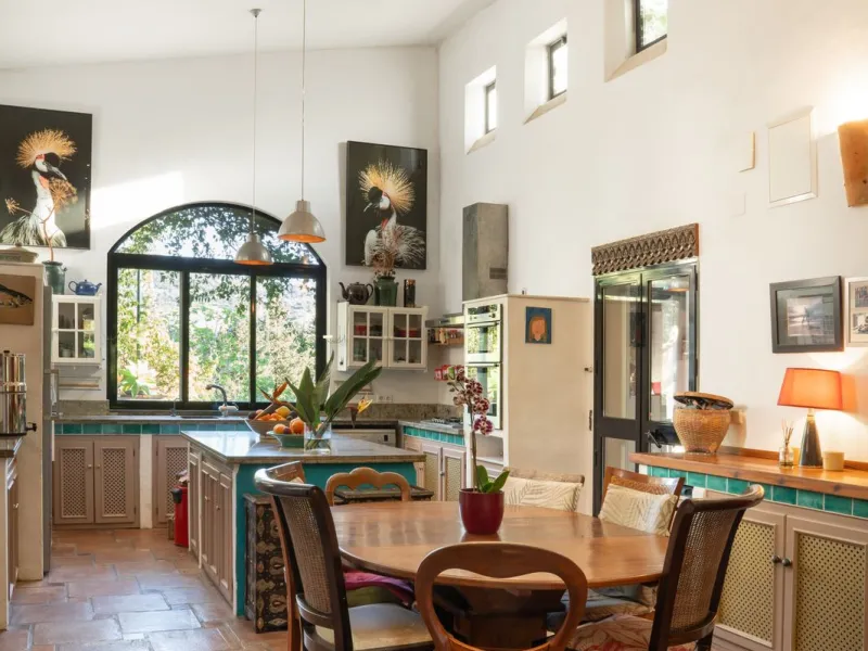 A Charming 4-Bedroom