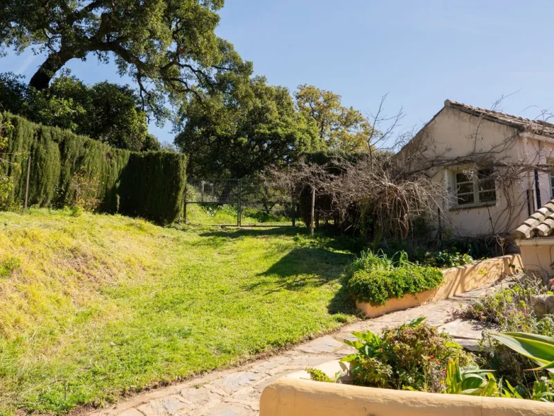 A Charming 4-Bedroom