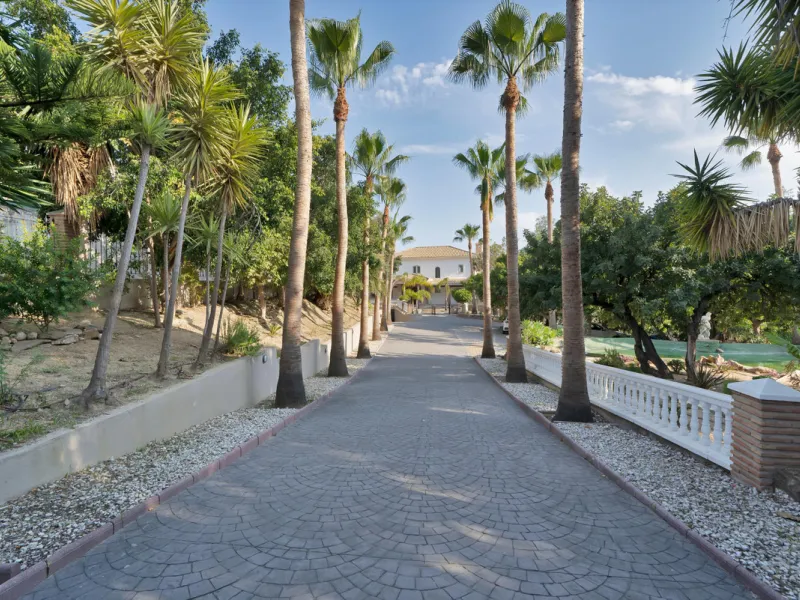 A Royal Retreat in La Capellanía, Benalmádena