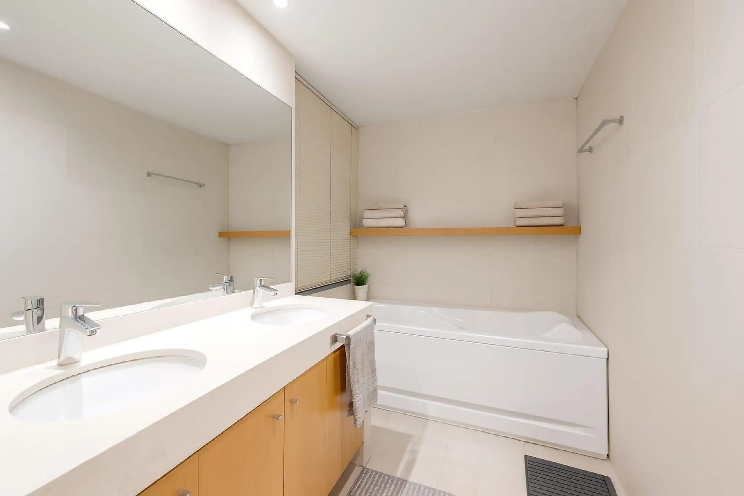 Villa contemporánea con piscina en Esplugues de Llobregat, Barcelona