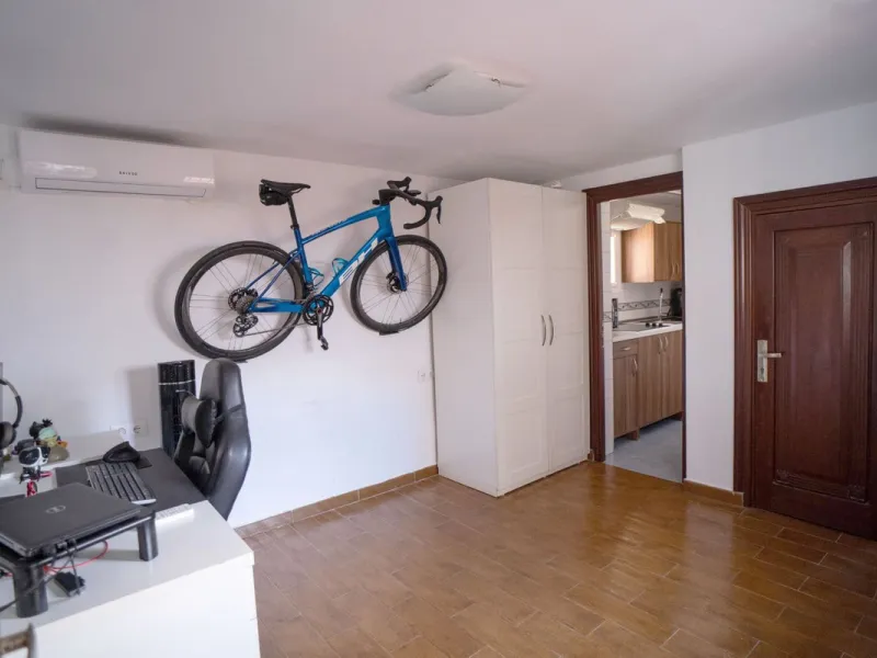 House - Semi-Detached House в продаже в Mijas, Málaga. В доме 6 спален и 3 ванных комнат. Площадь дома 200 м²