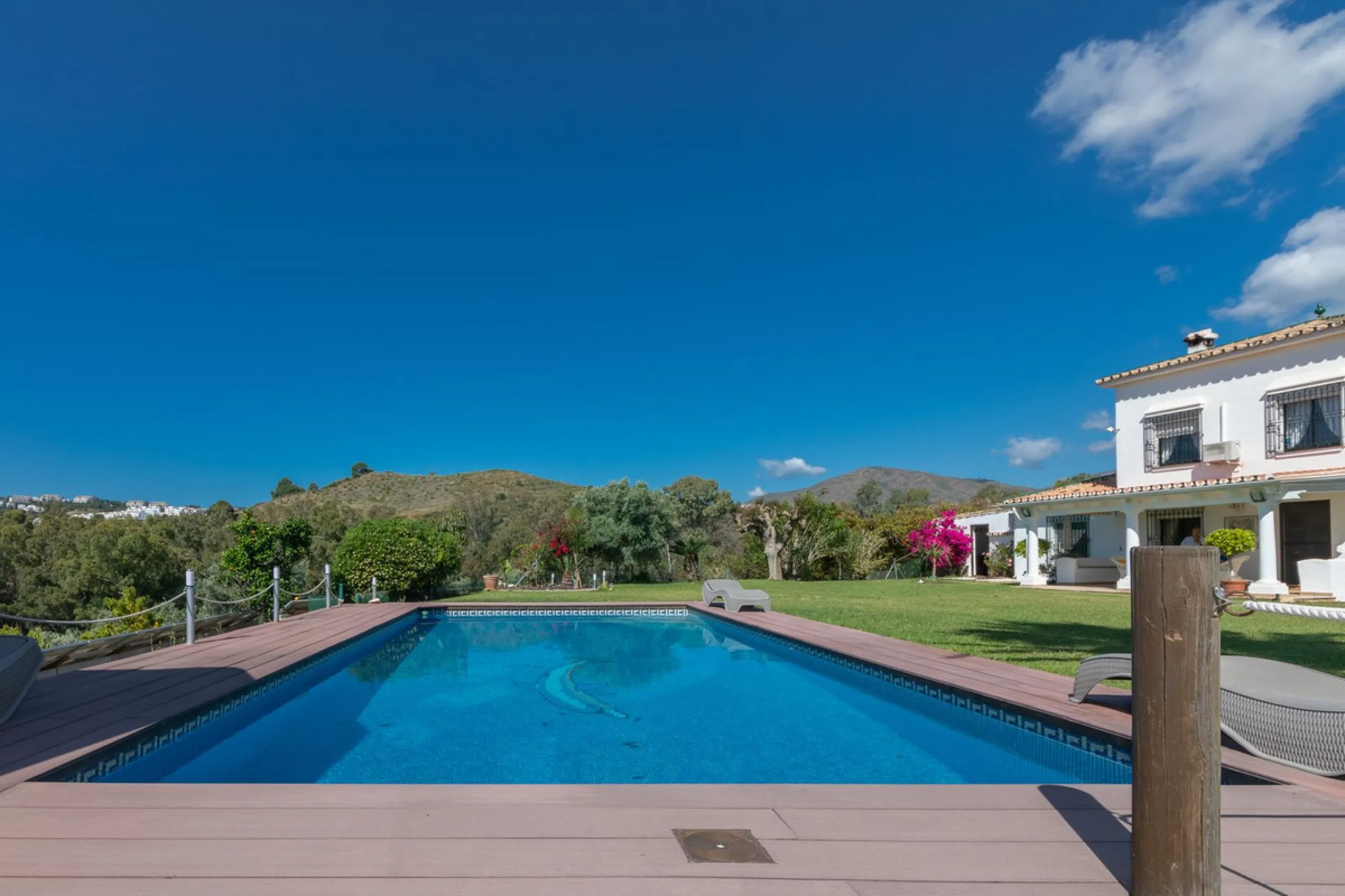 Charming Countryside Home for Sale in Entrerríos, Mijas