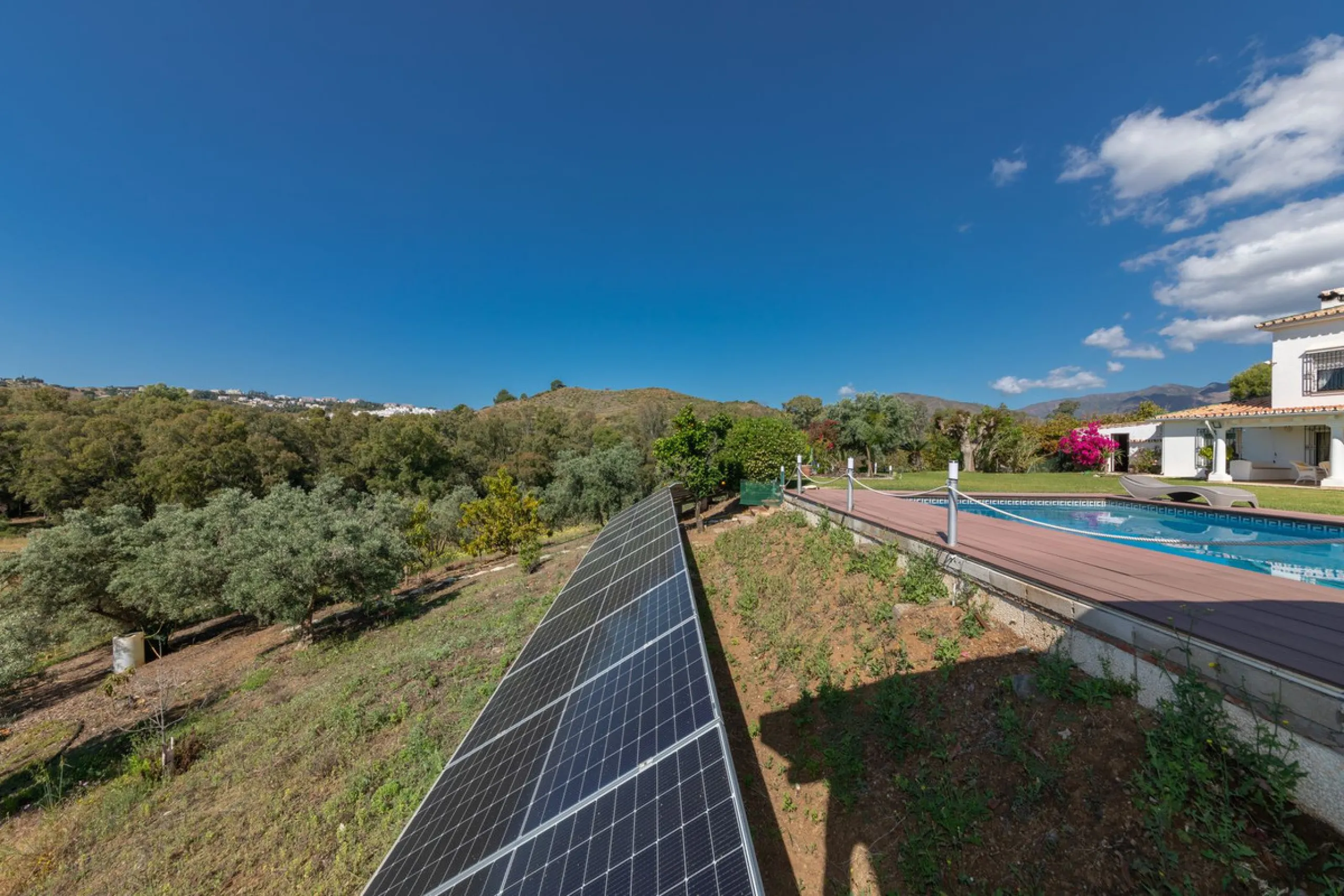 Charming Countryside Home for Sale in Entrerríos, Mijas