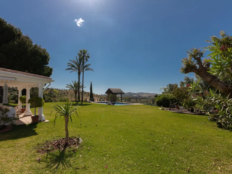 Charming Countryside Home for Sale in Entrerríos, Mijas