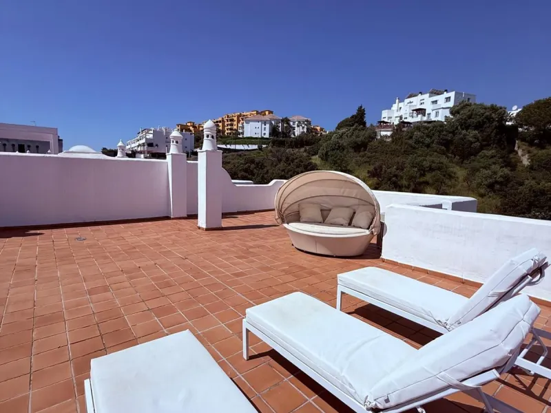 Seize the Ultimate Coastal Lifestyle!