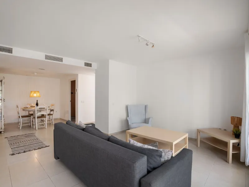 Spacious 2-Bedroom Apartment near Torrequebrada Golf & Walking Distance to the Beach.