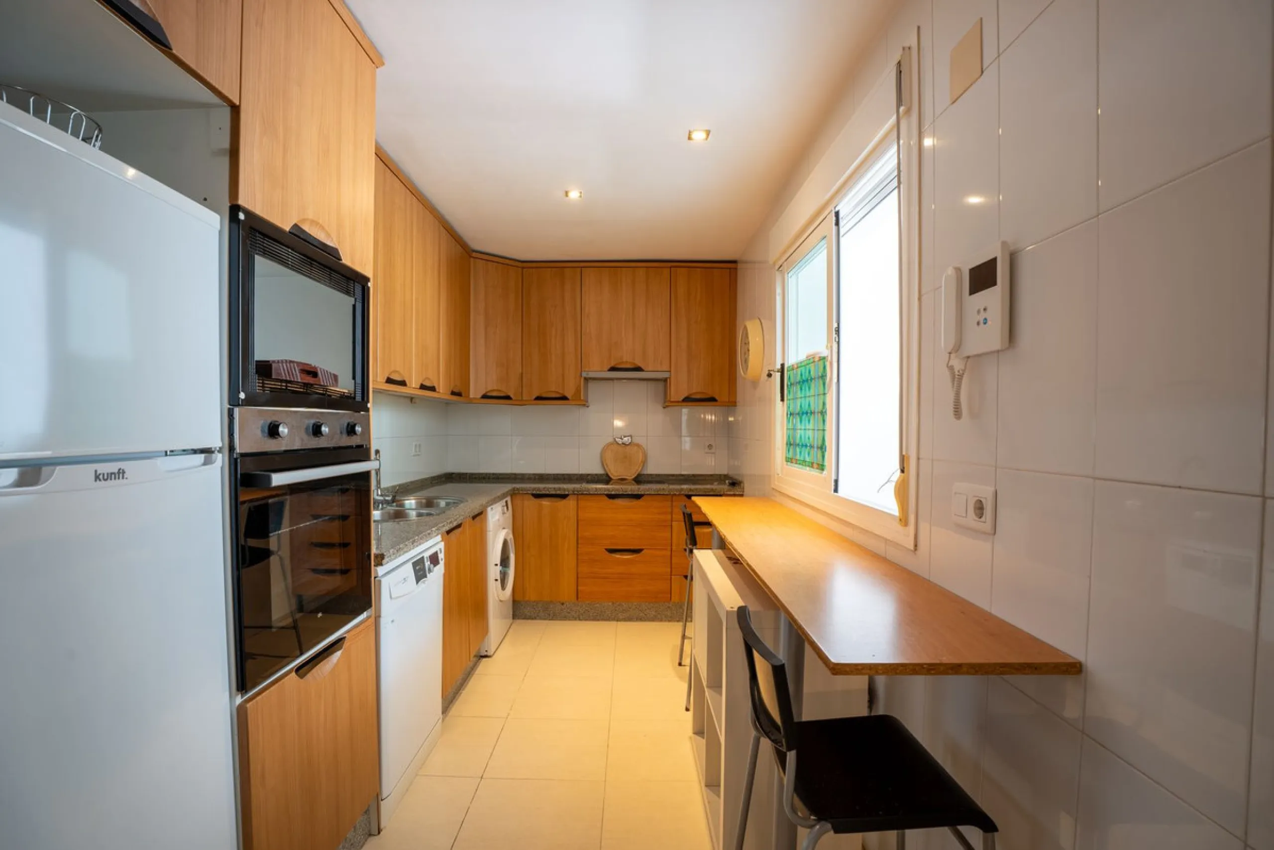 Spacious 2-Bedroom Apartment near Torrequebrada Golf & Walking Distance to the Beach.
