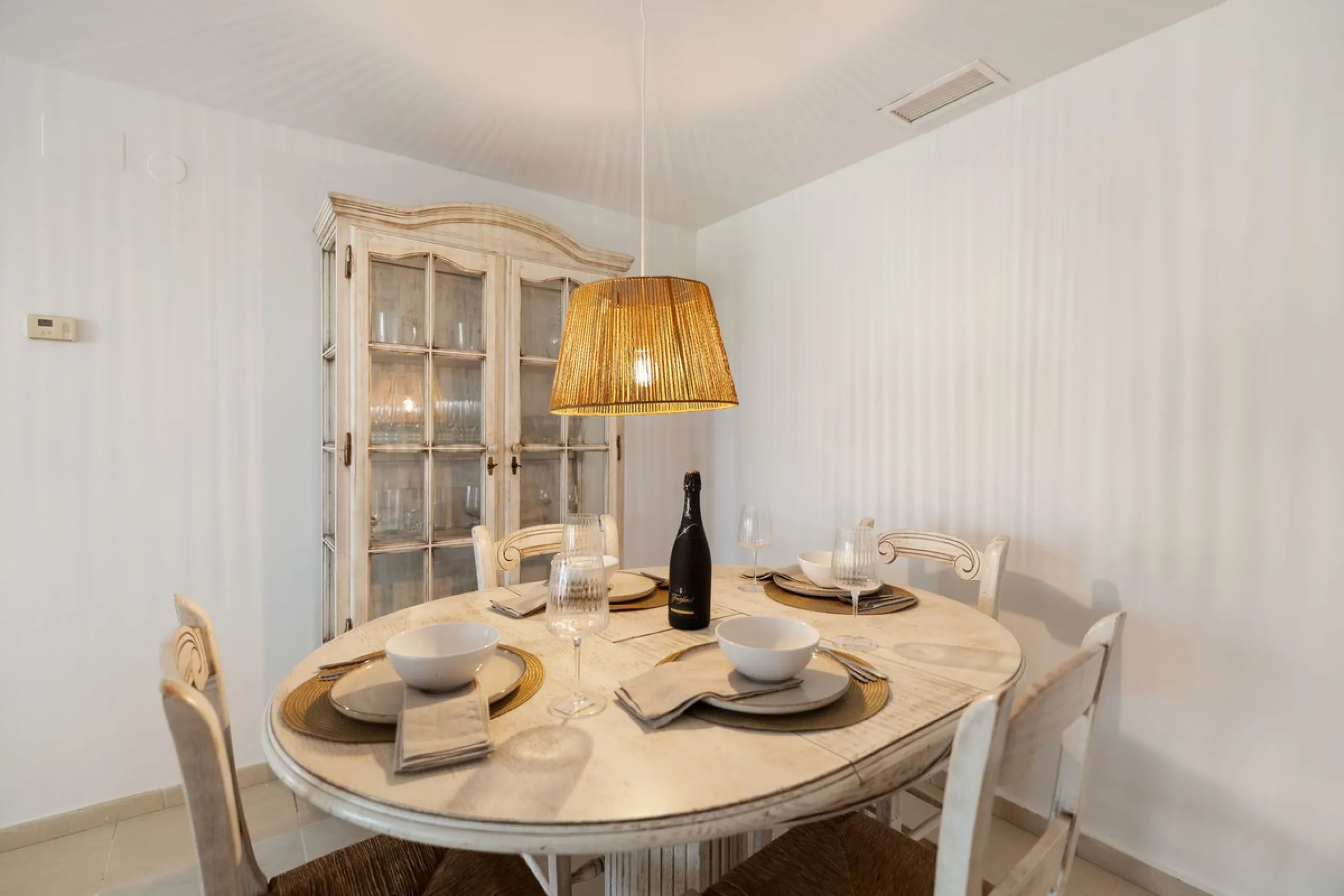 Spacious 2-Bedroom Apartment near Torrequebrada Golf & Walking Distance to the Beach.
