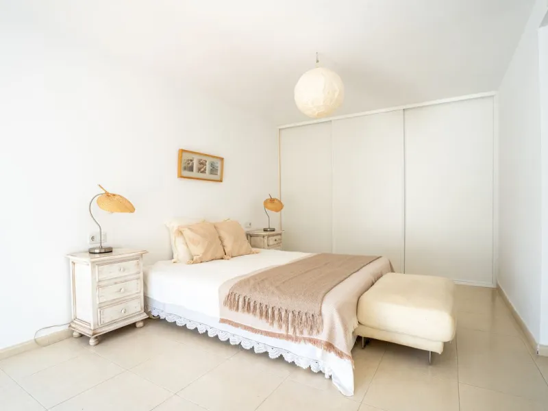 Spacious 2-Bedroom Apartment near Torrequebrada Golf & Walking Distance to the Beach.