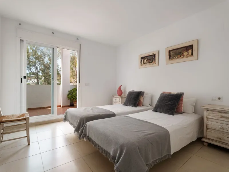 Spacious 2-Bedroom Apartment near Torrequebrada Golf & Walking Distance to the Beach.
