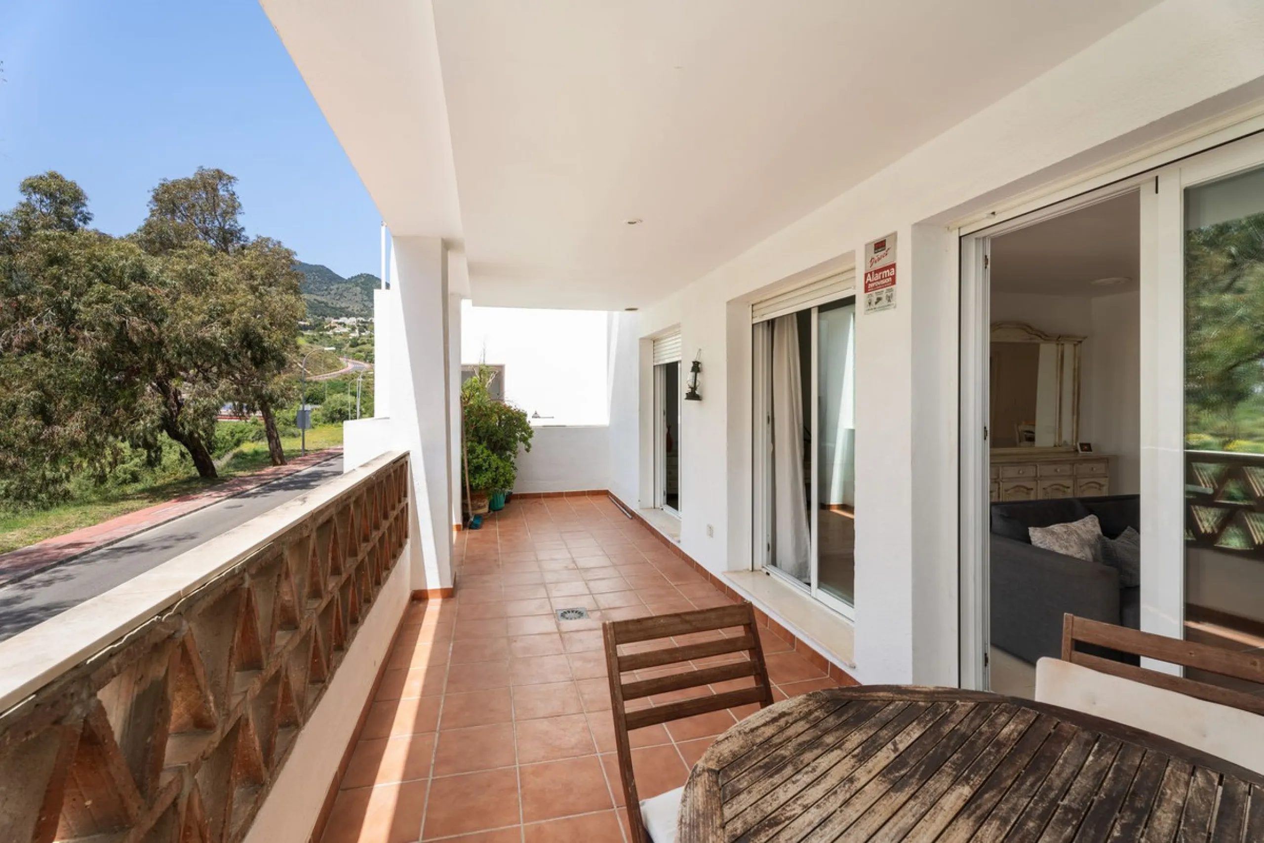 Spacious 2-Bedroom Apartment near Torrequebrada Golf & Walking Distance to the Beach.