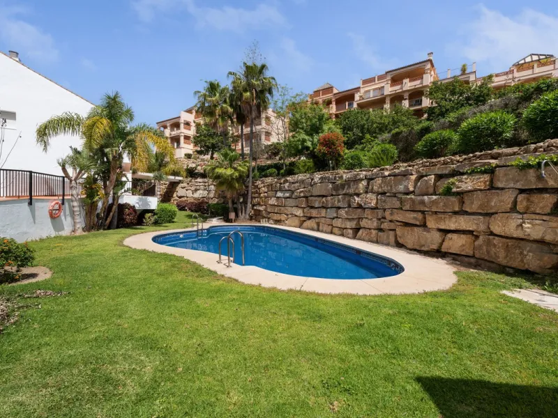 Spacious 2-Bedroom Apartment near Torrequebrada Golf & Walking Distance to the Beach.