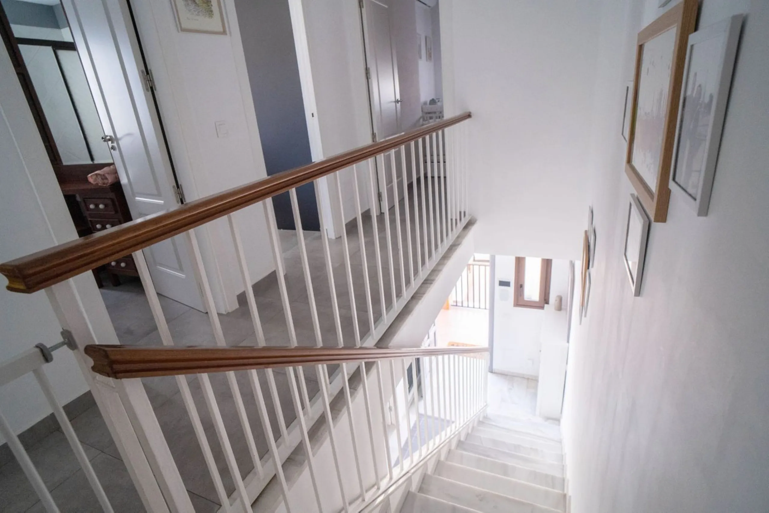 House - Semi-Detached House в продаже в Mijas, Málaga. В доме 6 спален и 3 ванных комнат. Площадь дома 200 м²