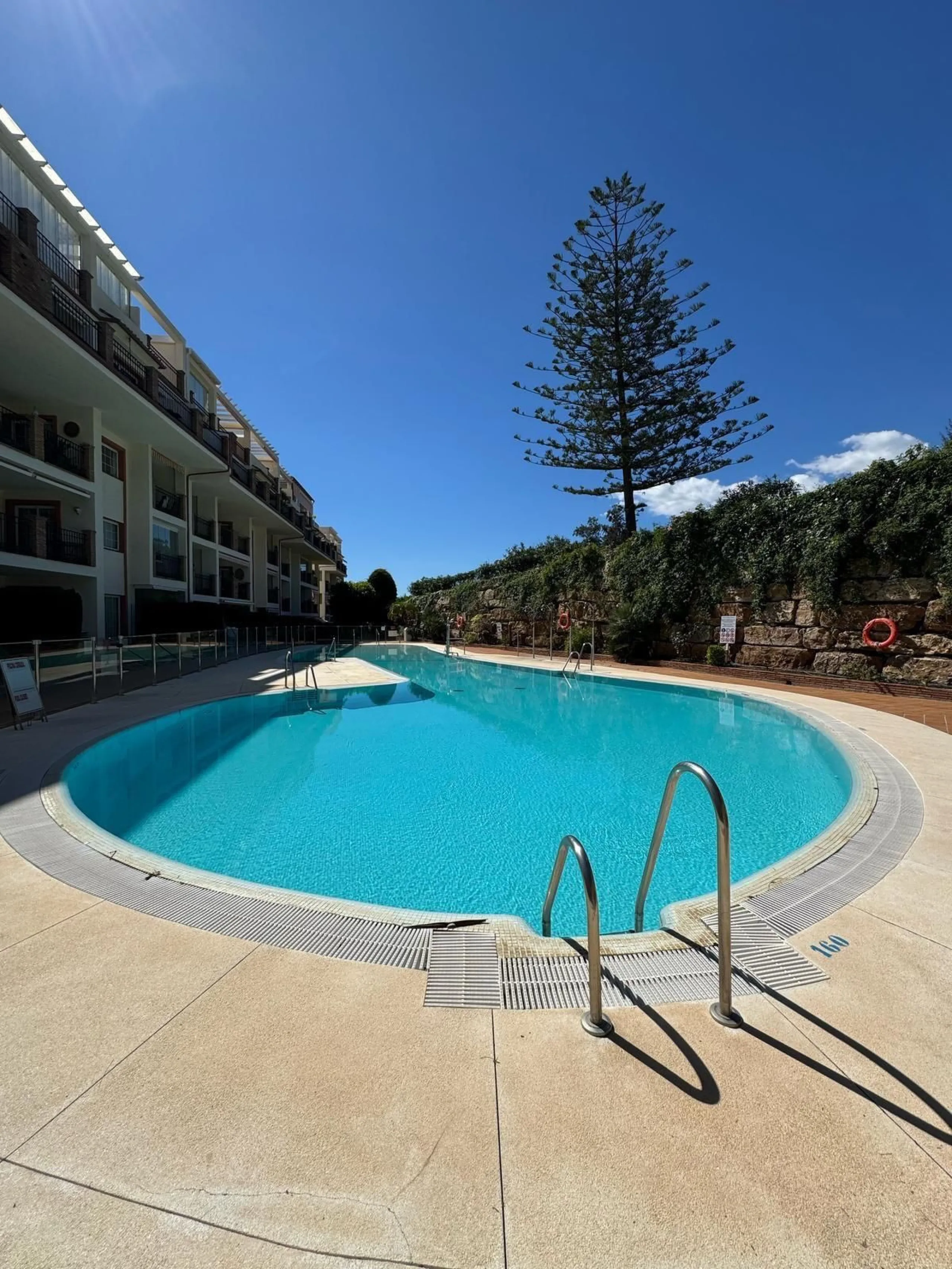 75.46 m² of interior living space + 18.53 m² of spacious terrace with open views