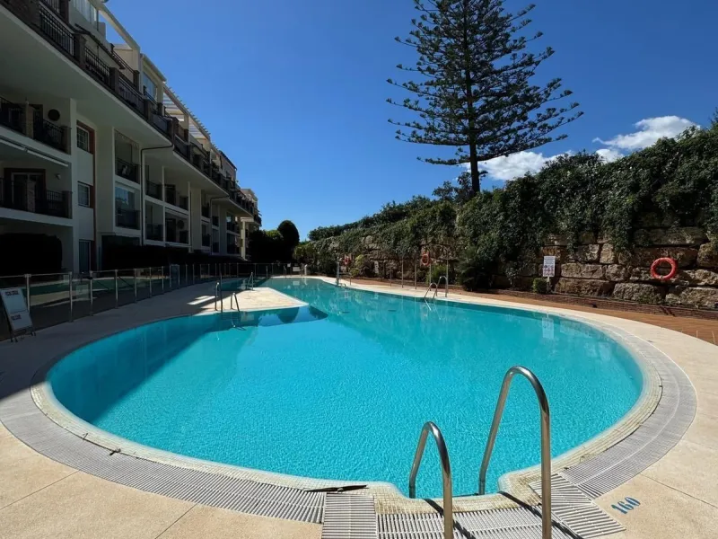 75.46 m² of interior living space + 18.53 m² of spacious terrace with open views