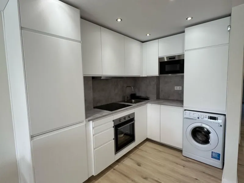 75.46 m² of interior living space + 18.53 m² of spacious terrace with open views