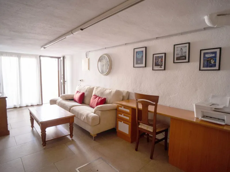 House - Semi-Detached House в продаже в Mijas, Málaga. В доме 6 спален и 3 ванных комнат. Площадь дома 200 м²