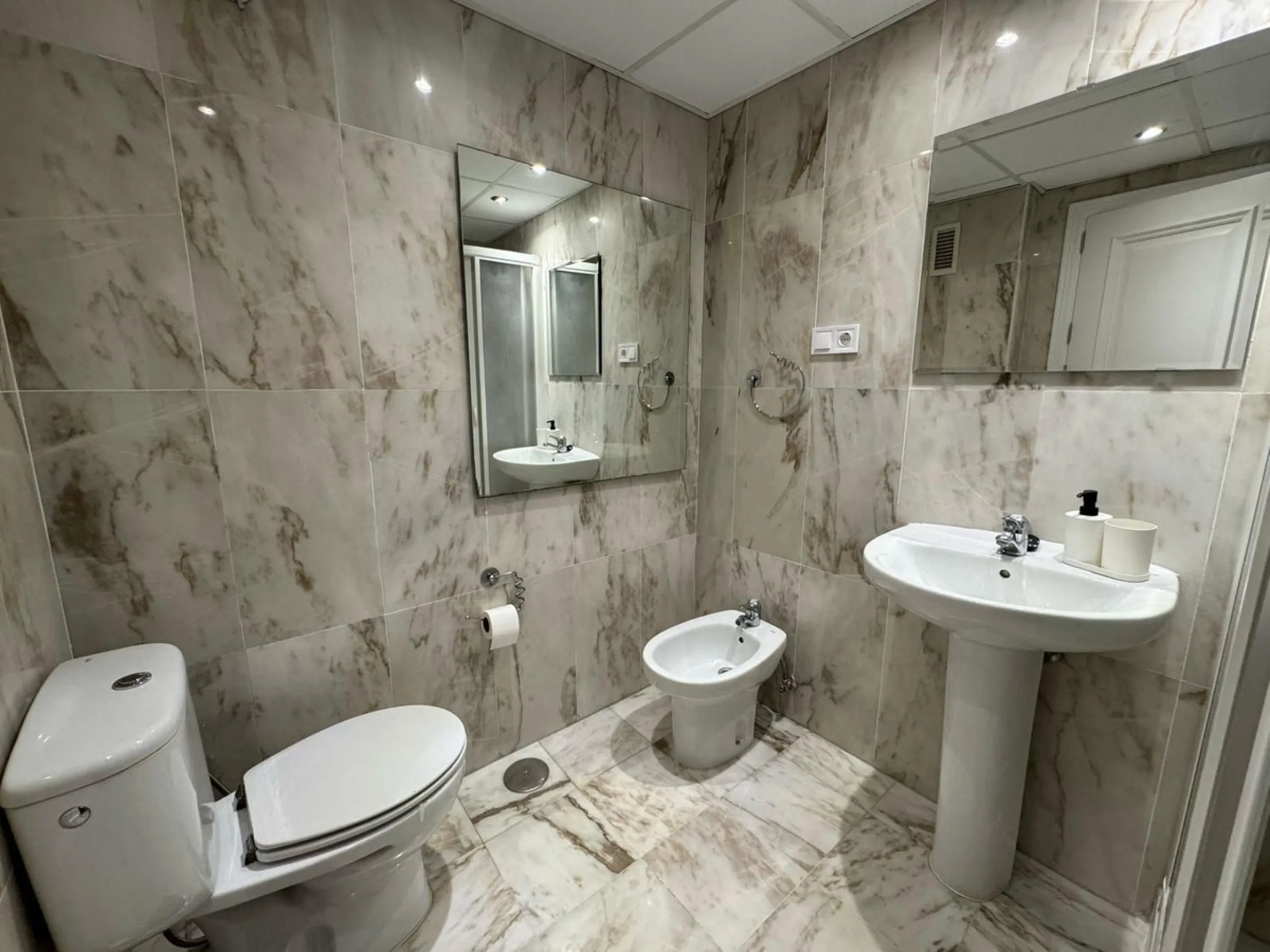 75.46 m² of interior living space + 18.53 m² of spacious terrace with open views