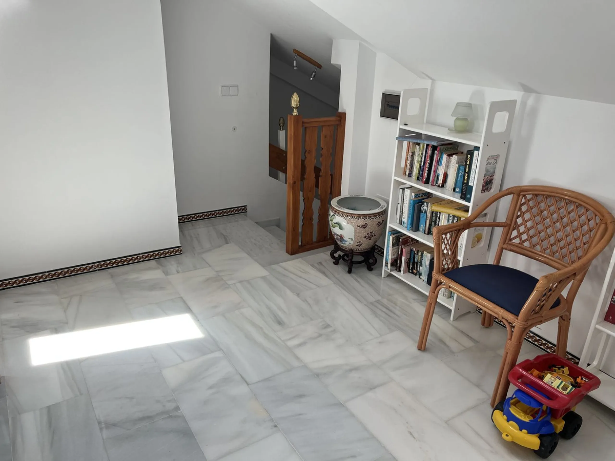 Welcome to this unique property situated in one of the most be beautiful complex on the Costa del Sol, Puebla Aida.  As you walk in you will find a landing leading onto the kitchen and a large living area with two terraces.  On this same landing there are