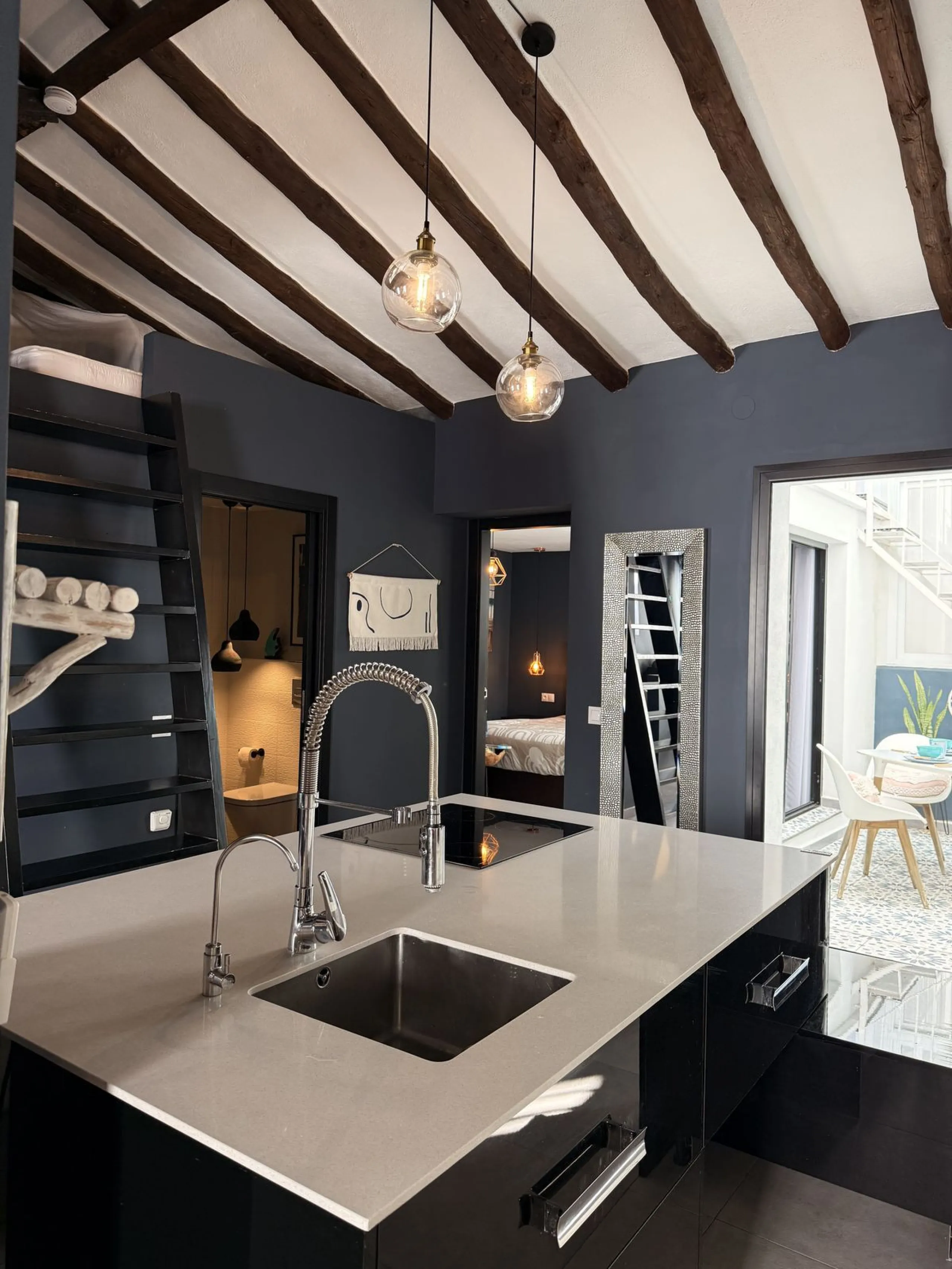 UNIQUE UPPER FLOOR APARTMENT IN ESTEPONAS OLD TOWN