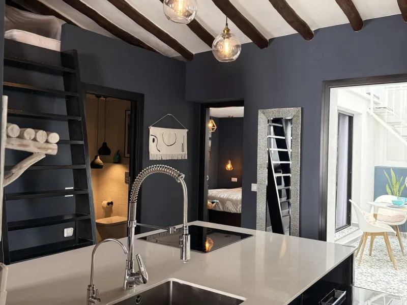 UNIQUE UPPER FLOOR APARTMENT IN ESTEPONAS OLD TOWN