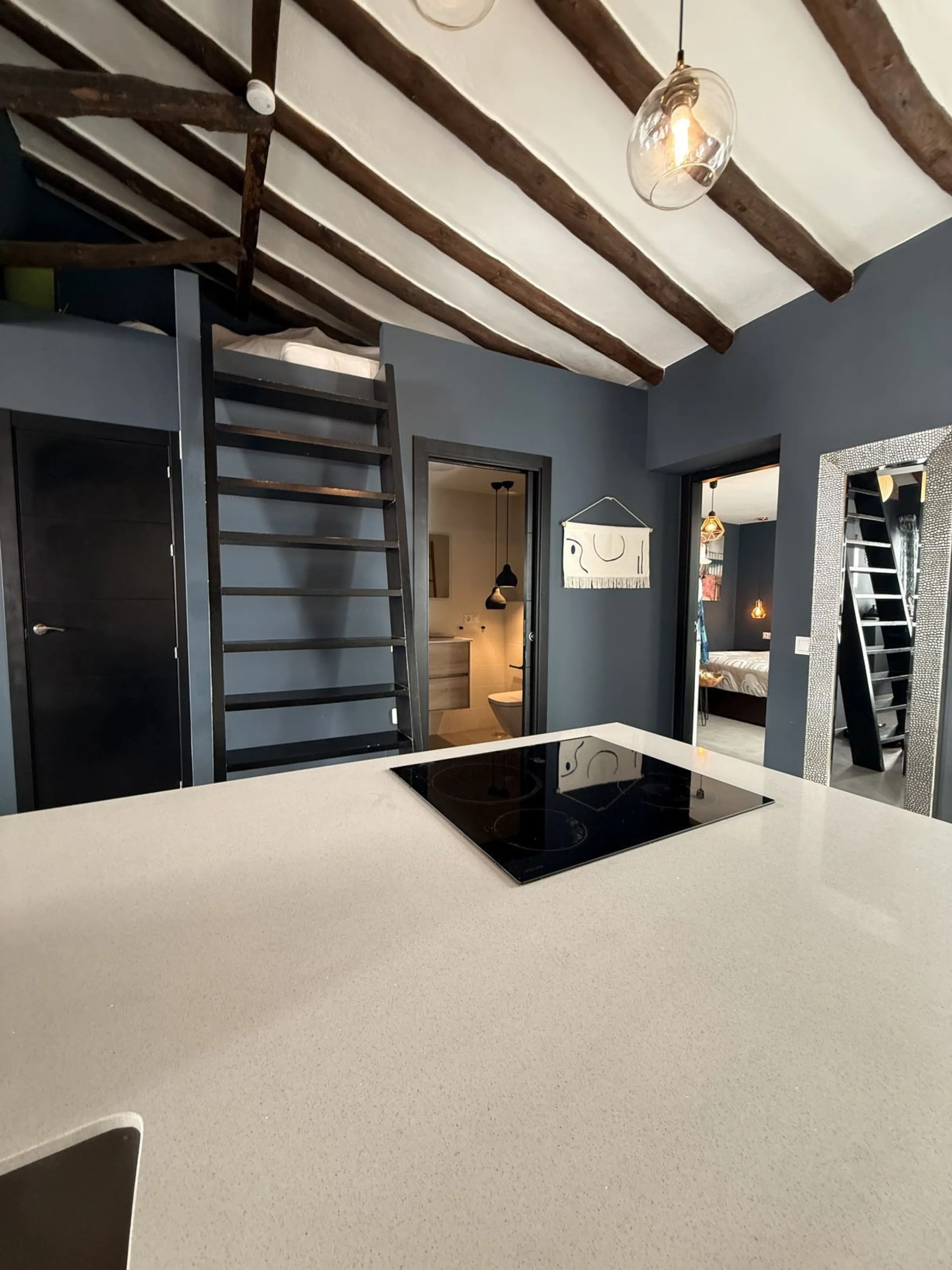 UNIQUE UPPER FLOOR APARTMENT IN ESTEPONAS OLD TOWN