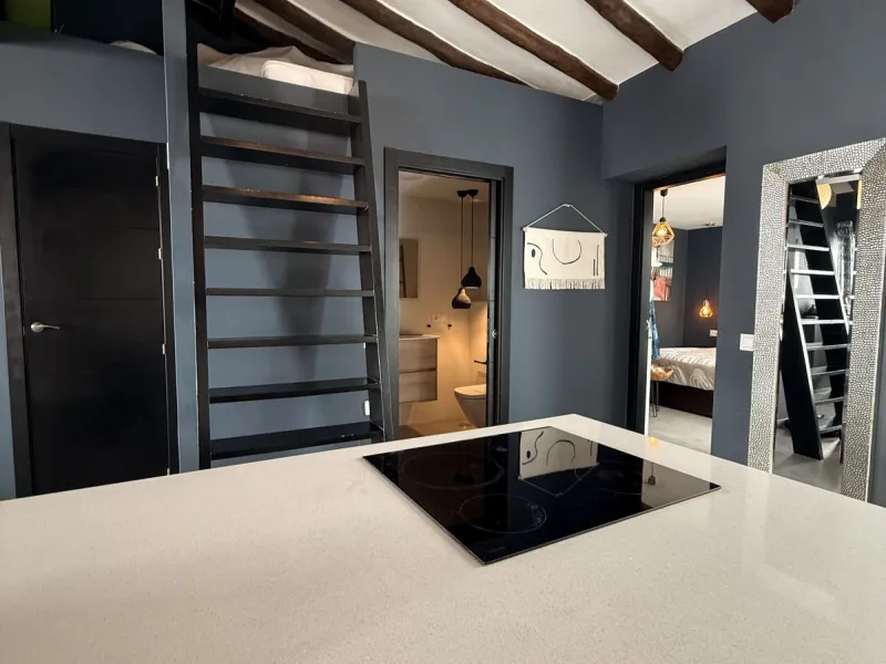 UNIQUE UPPER FLOOR APARTMENT IN ESTEPONAS OLD TOWN