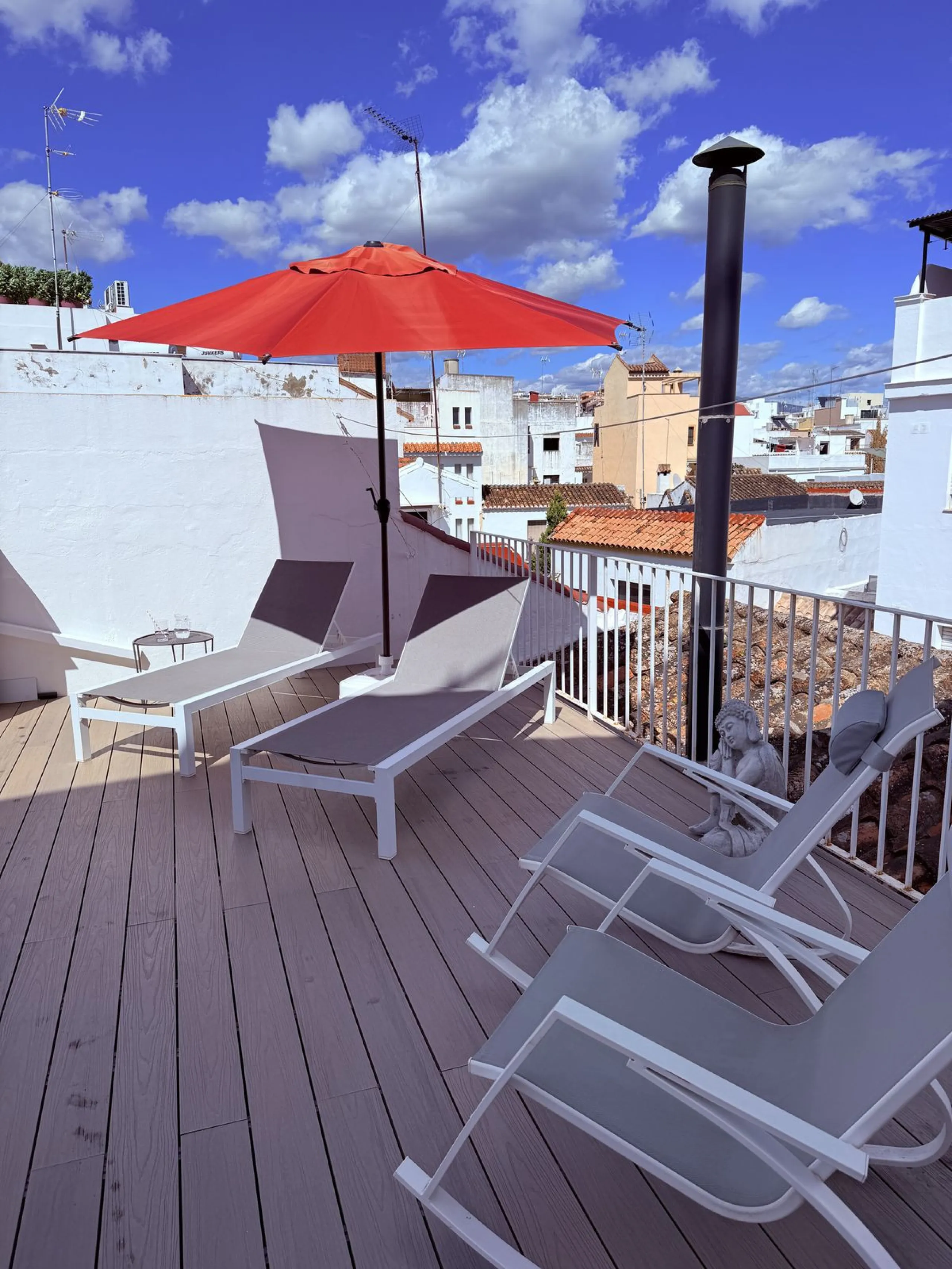 UNIQUE UPPER FLOOR APARTMENT IN ESTEPONAS OLD TOWN