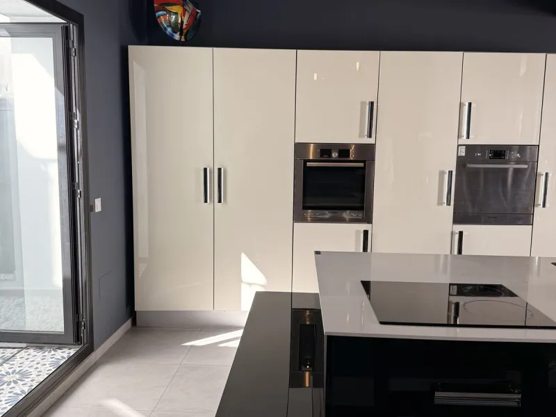 UNIQUE UPPER FLOOR APARTMENT IN ESTEPONAS OLD TOWN