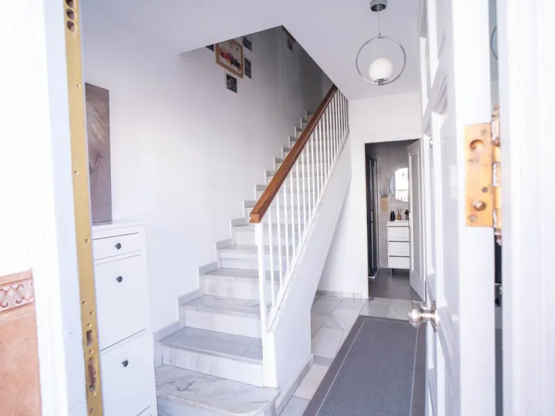 House - Semi-Detached House в продаже в Mijas, Málaga. В доме 6 спален и 3 ванных комнат. Площадь дома 200 м²