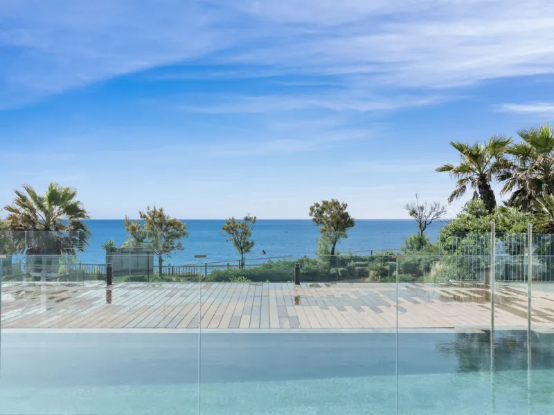 Luxury 2-Bedroom Seafront Apartment ! – The Sapphire, Estepona West.