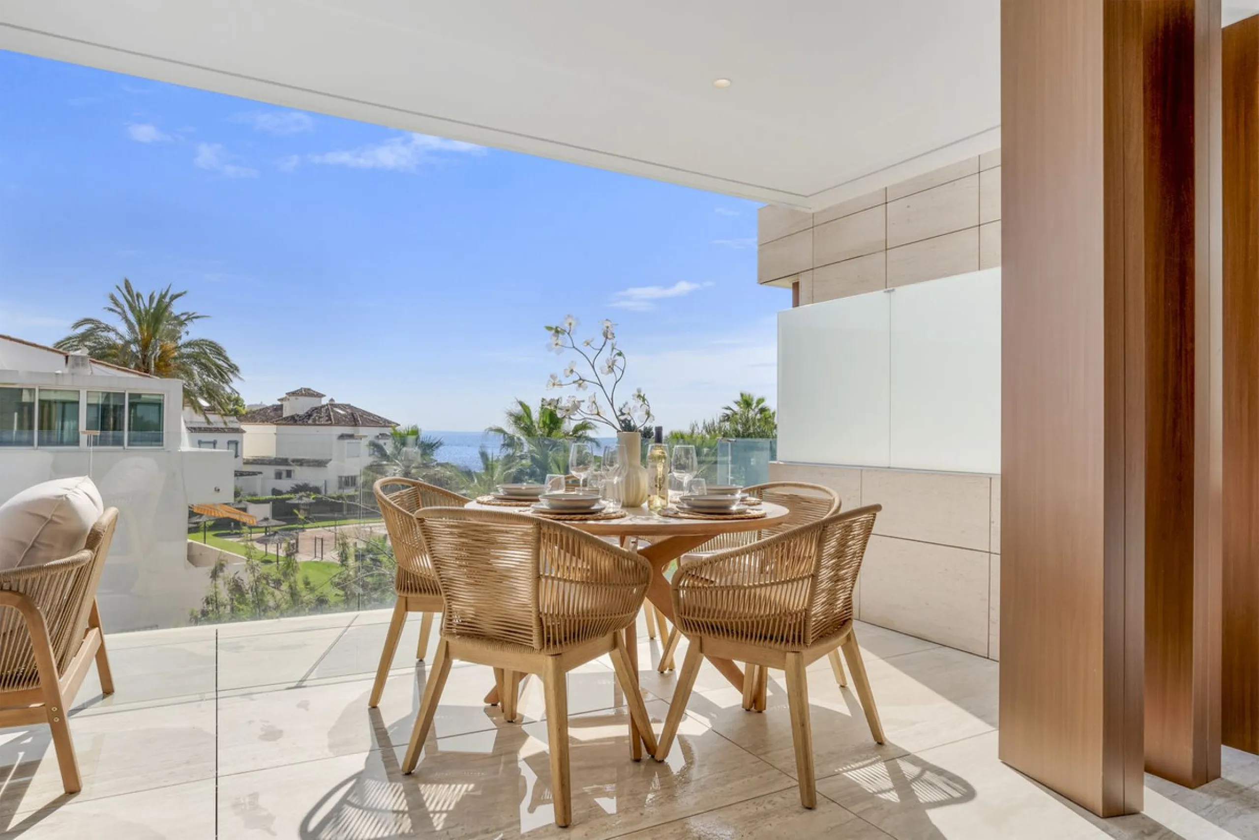 Luxury 2-Bedroom Seafront Apartment ! – The Sapphire, Estepona West.