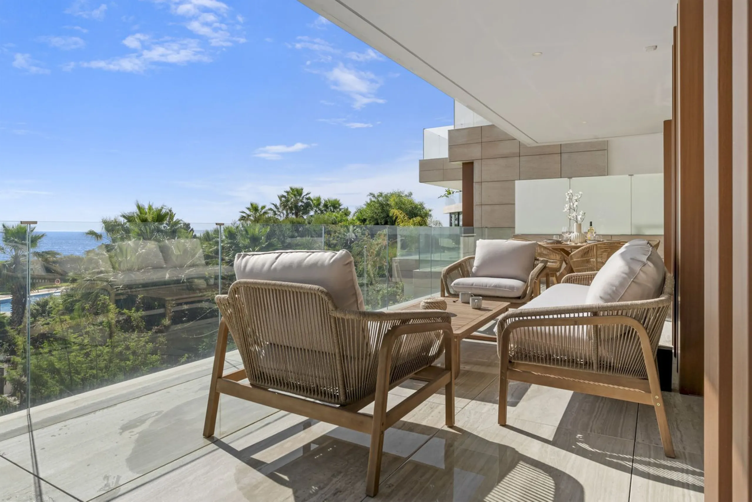 Luxury 2-Bedroom Seafront Apartment ! – The Sapphire, Estepona West.