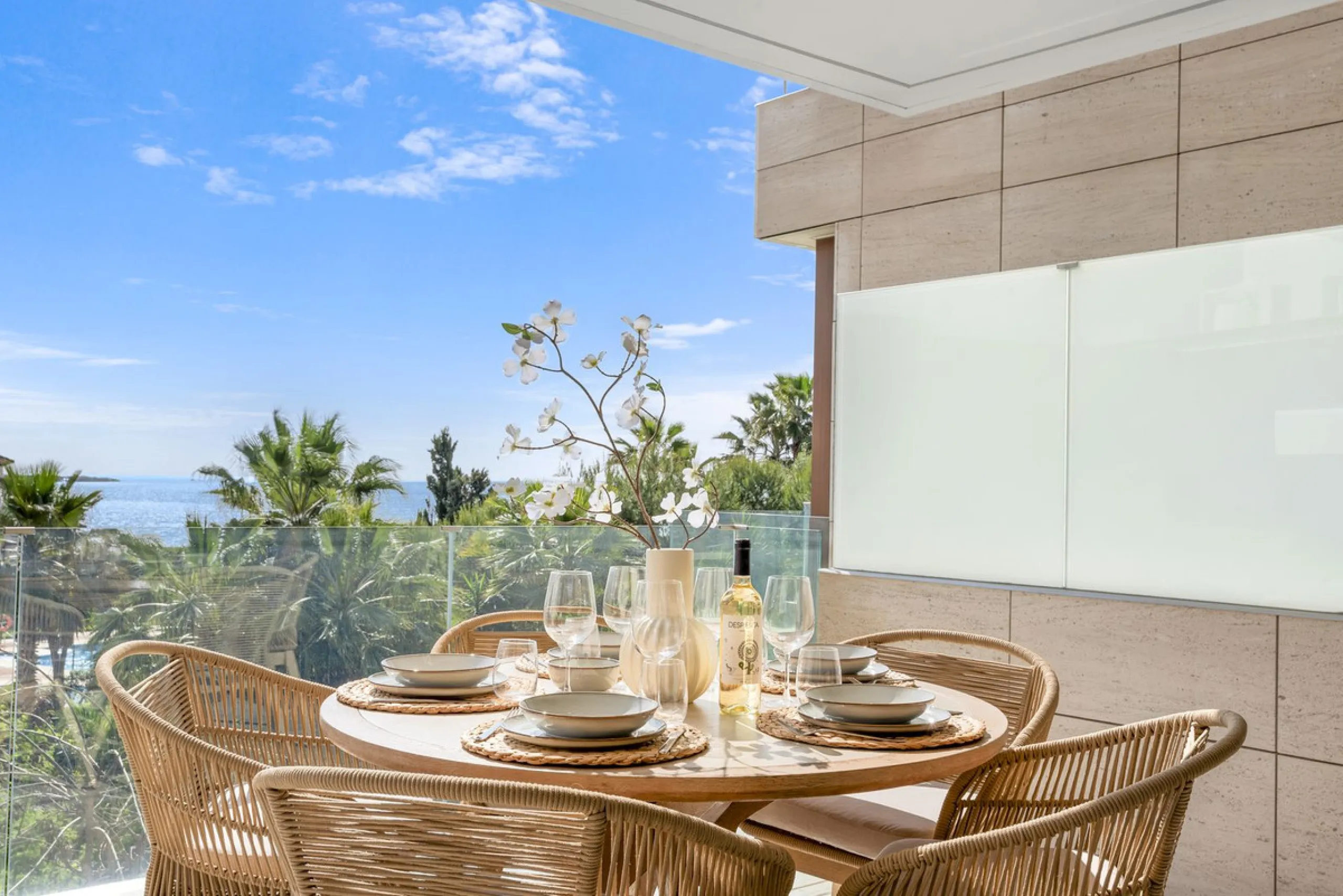 Luxury 2-Bedroom Seafront Apartment ! – The Sapphire, Estepona West.