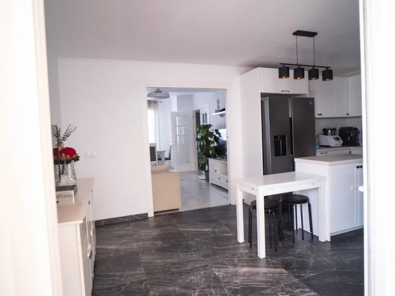 House - Semi-Detached House в продаже в Mijas, Málaga. В доме 6 спален и 3 ванных комнат. Площадь дома 200 м²