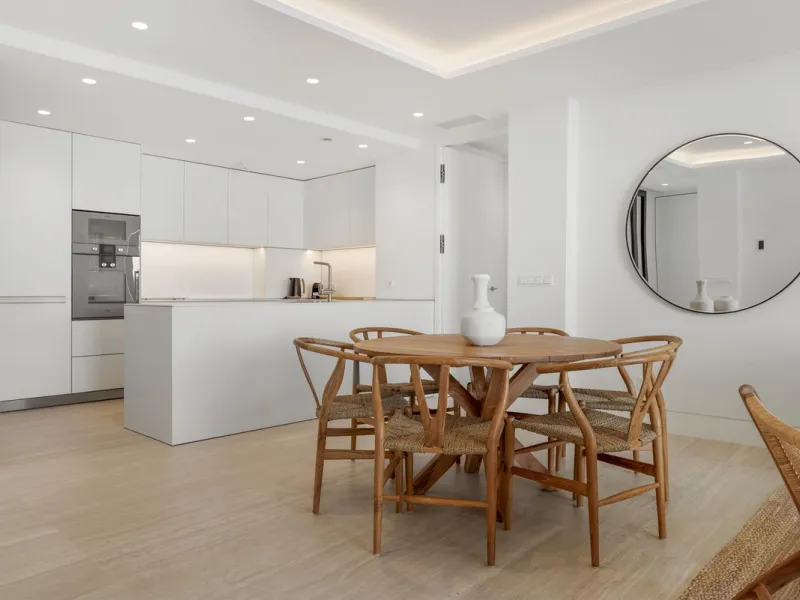 Luxury 2-Bedroom Seafront Apartment ! – The Sapphire, Estepona West.