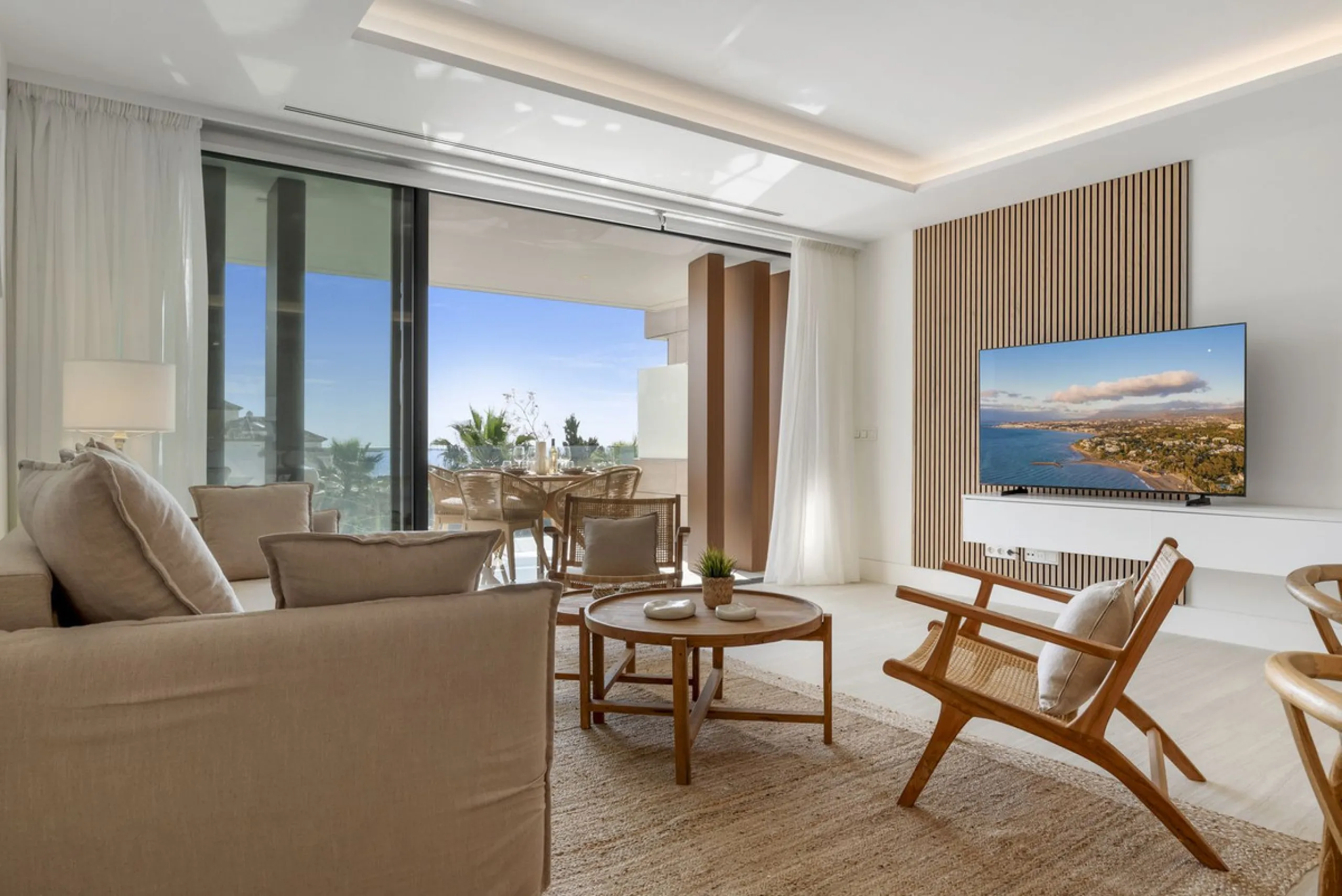 Luxury 2-Bedroom Seafront Apartment ! – The Sapphire, Estepona West.
