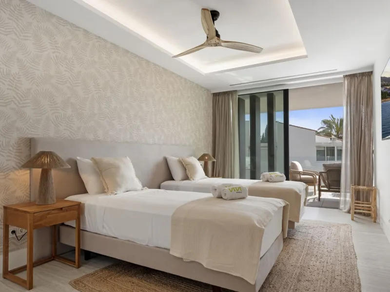 Luxury 2-Bedroom Seafront Apartment ! – The Sapphire, Estepona West.