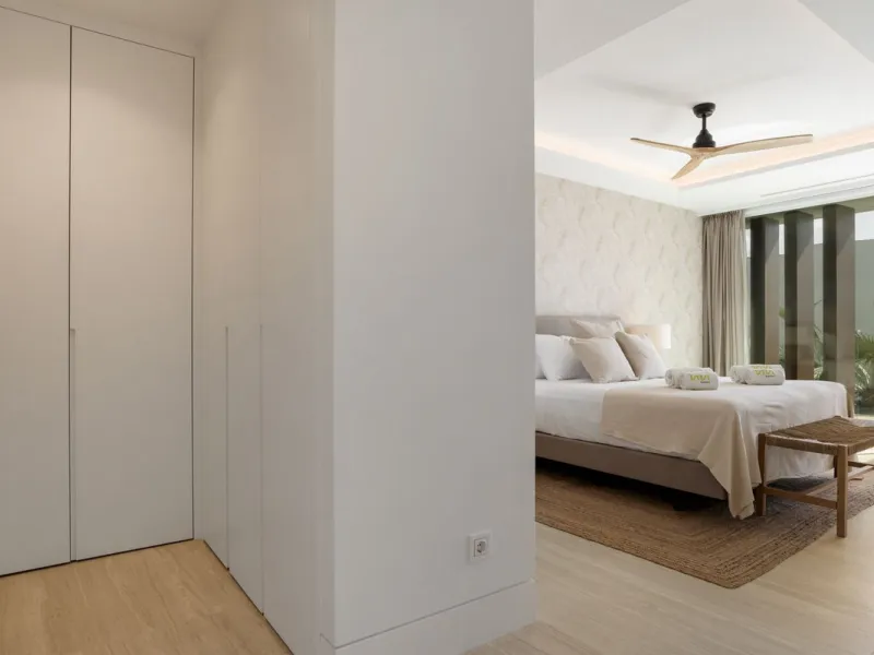 Luxury 2-Bedroom Seafront Apartment ! – The Sapphire, Estepona West.