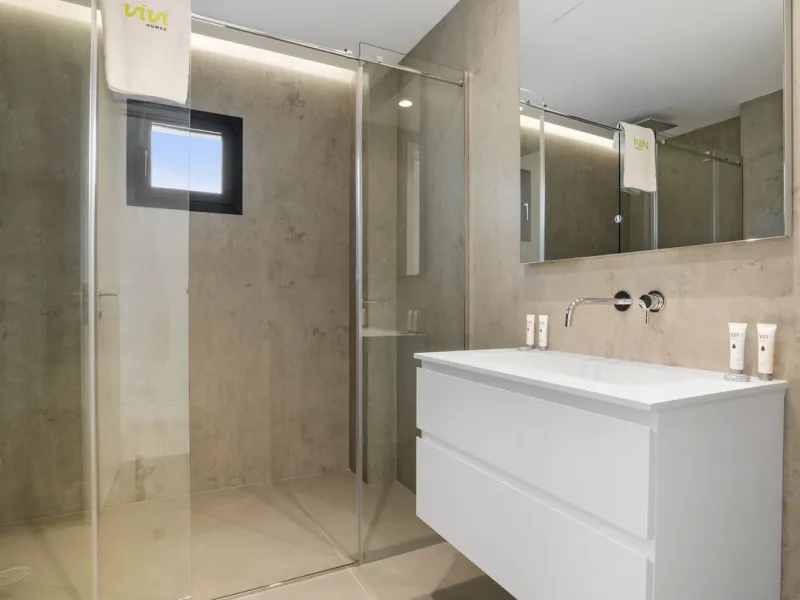 Luxury 2-Bedroom Seafront Apartment ! – The Sapphire, Estepona West.