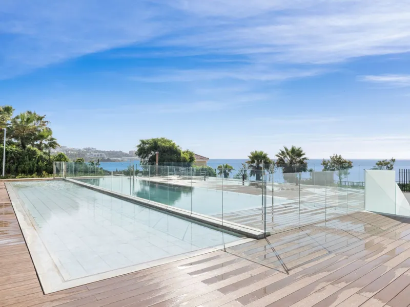 Luxury 2-Bedroom Seafront Apartment ! – The Sapphire, Estepona West.