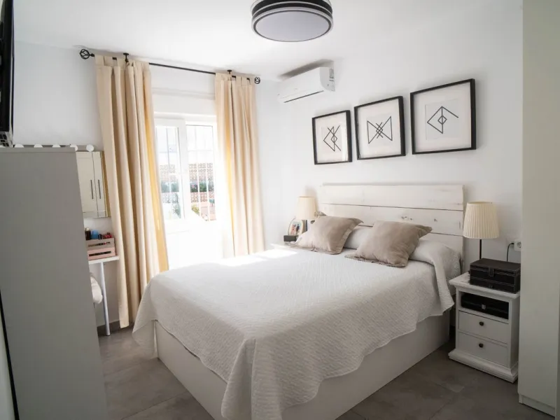 House - Semi-Detached House в продаже в Mijas, Málaga. В доме 6 спален и 3 ванных комнат. Площадь дома 200 м²