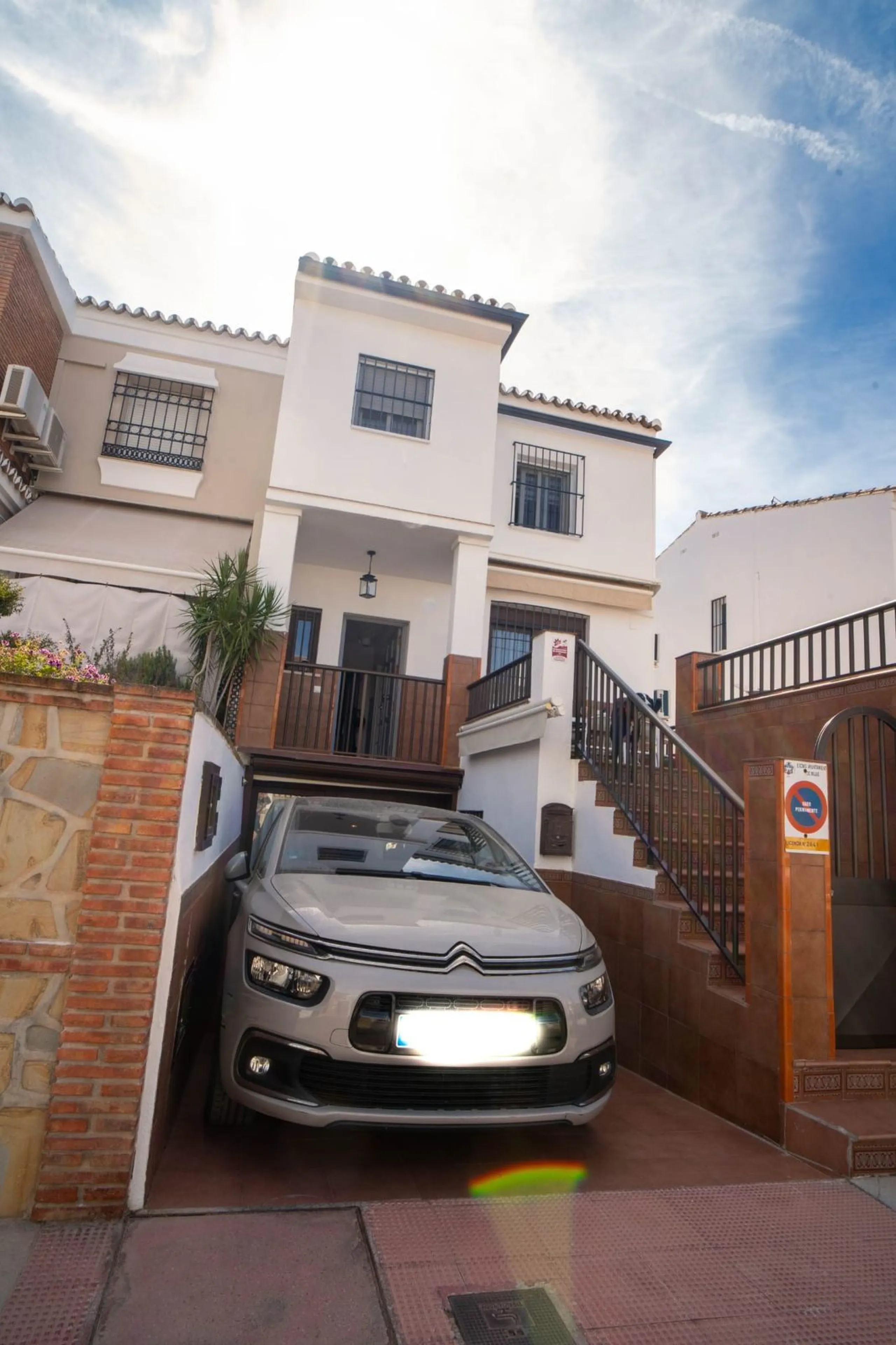 House - Semi-Detached House в продаже в Mijas, Málaga. В доме 6 спален и 3 ванных комнат. Площадь дома 200 м²