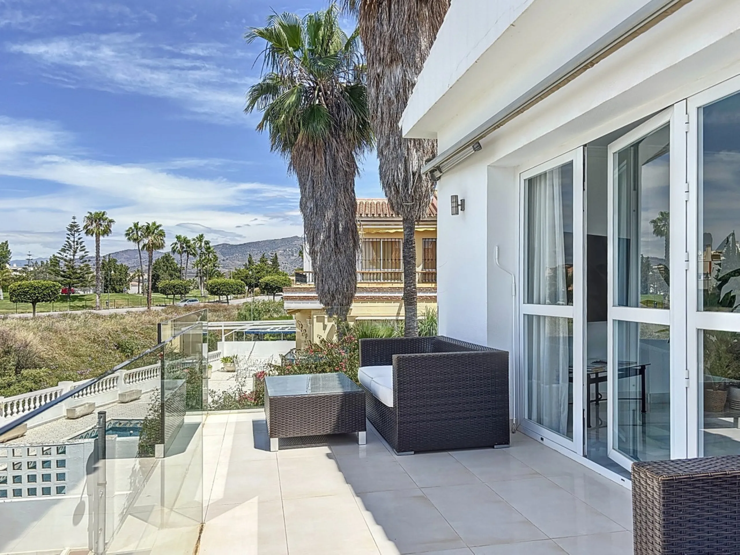 This beautifully presented modern villa in Caleta de Vélez offers spacious living, stunning sea views, and excellent outdoor spaces, just minutes from the beach, marina, and golf course. On the main entrance level (first floor), you'll find a brand-new, f