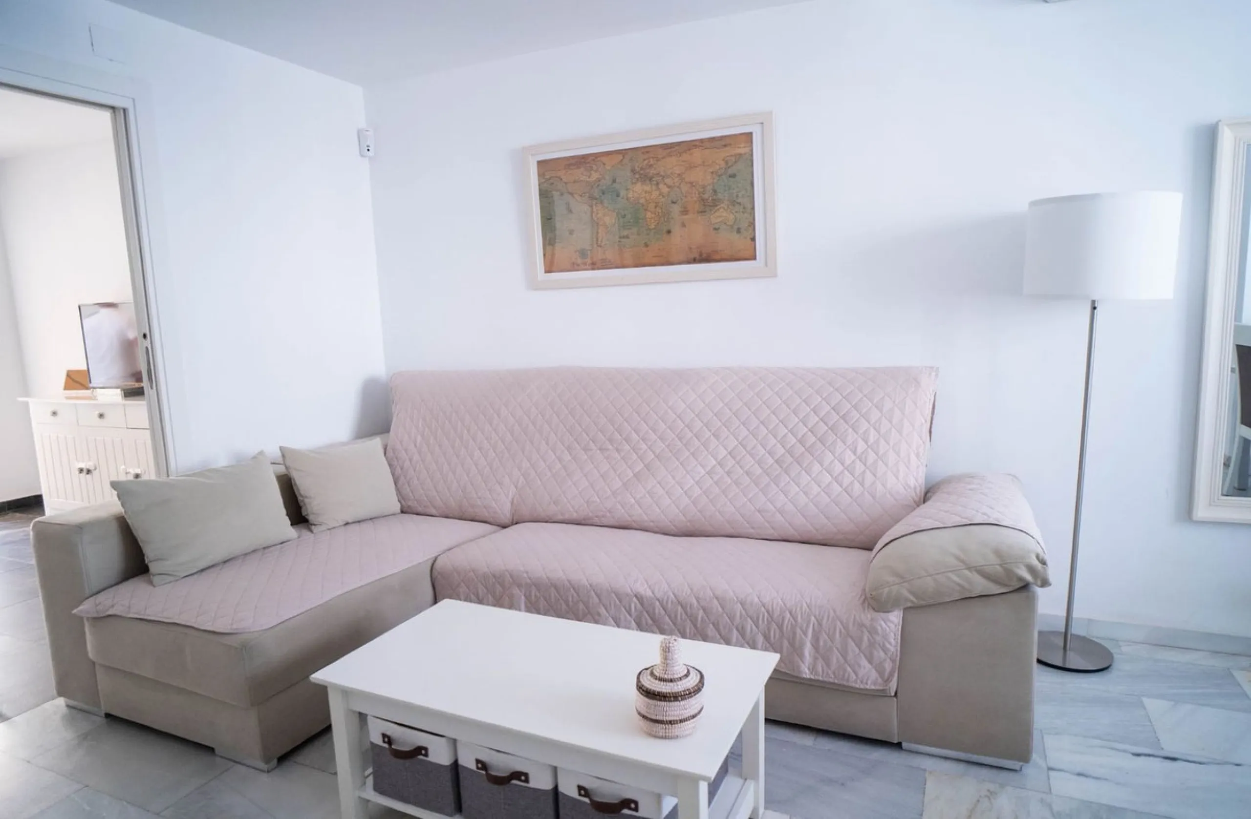 House - Semi-Detached House в продаже в Mijas, Málaga. В доме 6 спален и 3 ванных комнат. Площадь дома 200 м²