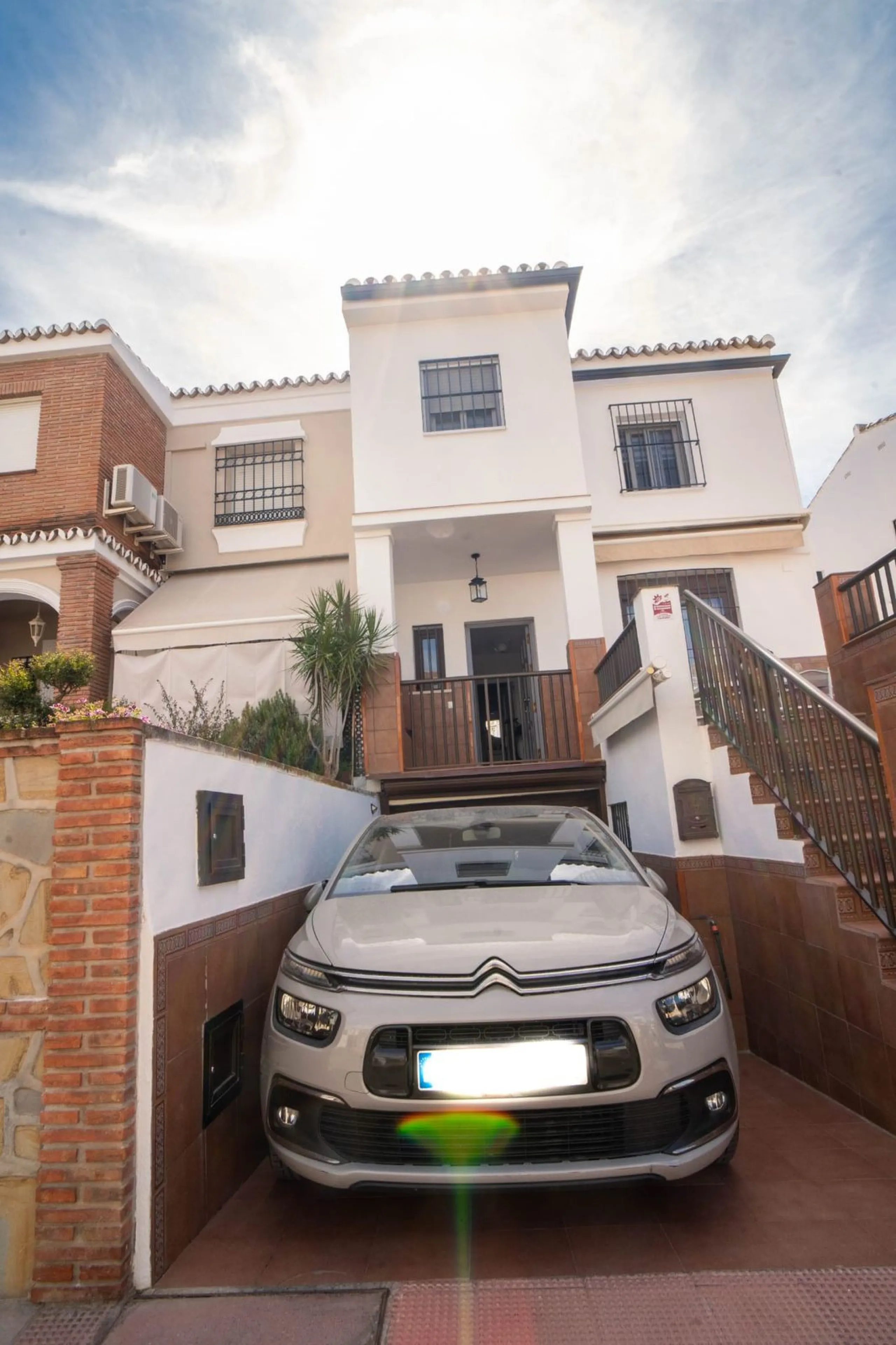 House - Semi-Detached House в продаже в Mijas, Málaga. В доме 6 спален и 3 ванных комнат. Площадь дома 200 м²