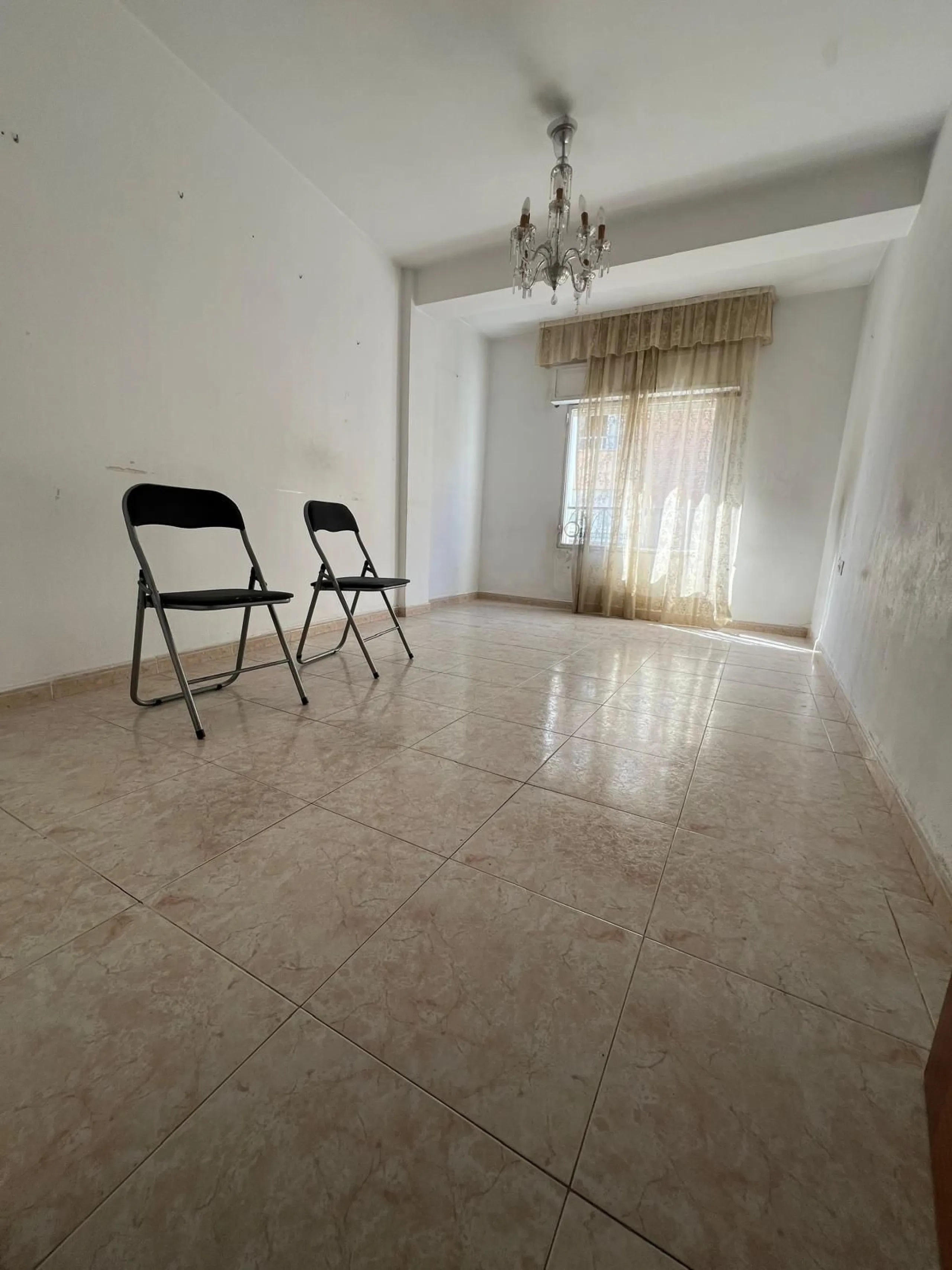Apartment - Middle Floor Apartment в продаже в Málaga, Málaga. В доме 3 спален и 2 ванных комнат. Площадь дома 101 м²