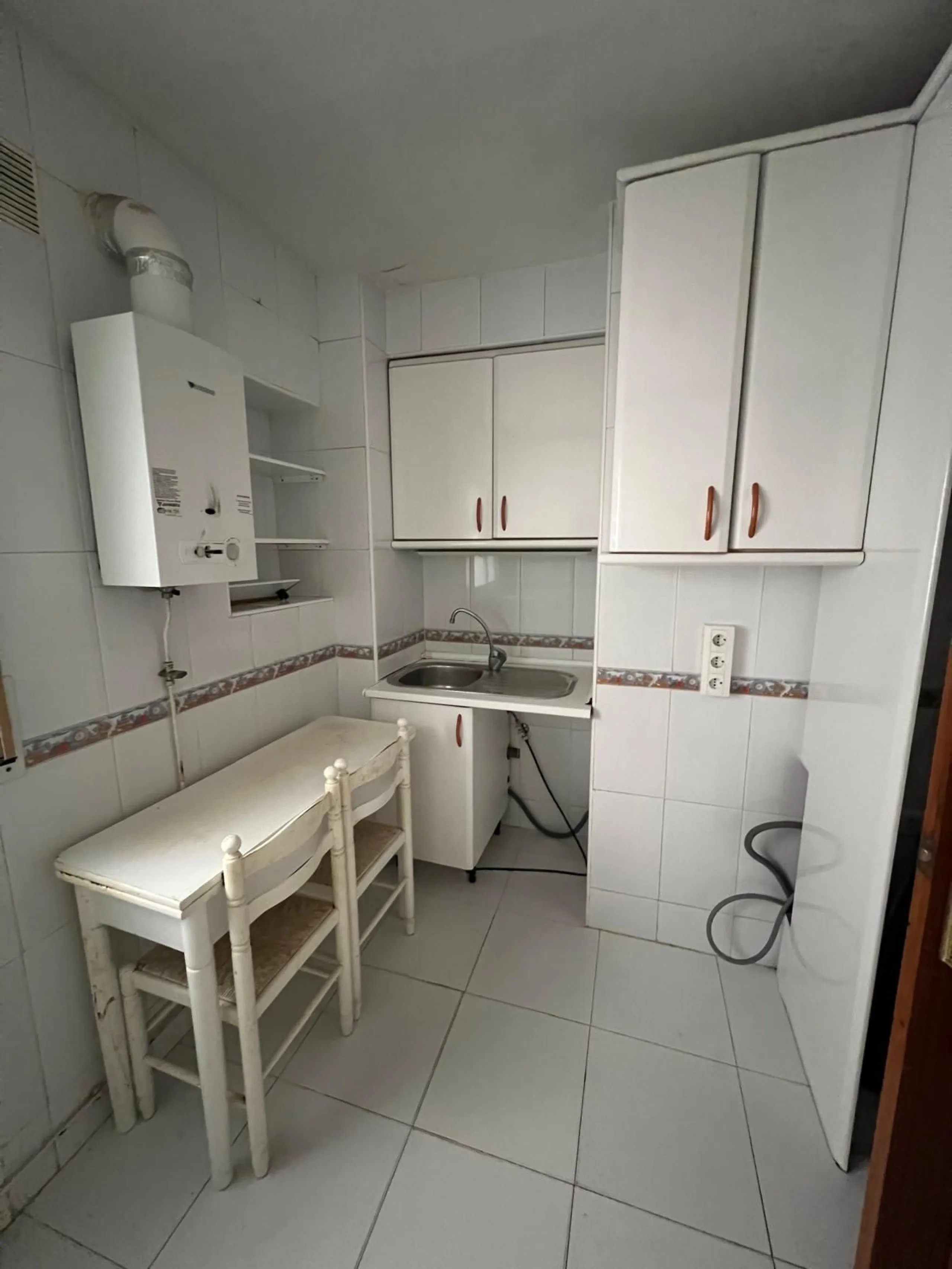 Apartment - Middle Floor Apartment в продаже в Málaga, Málaga. В доме 3 спален и 2 ванных комнат. Площадь дома 101 м²