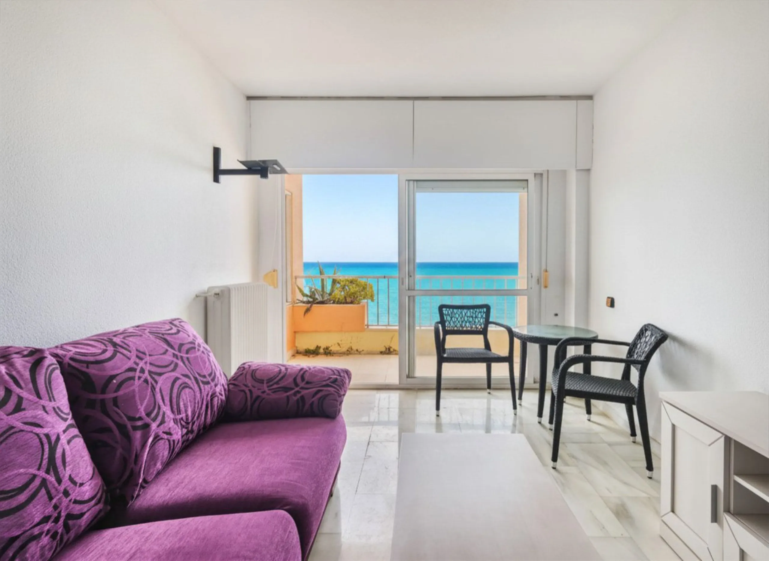 Seafront Studio Apartment – Marbella