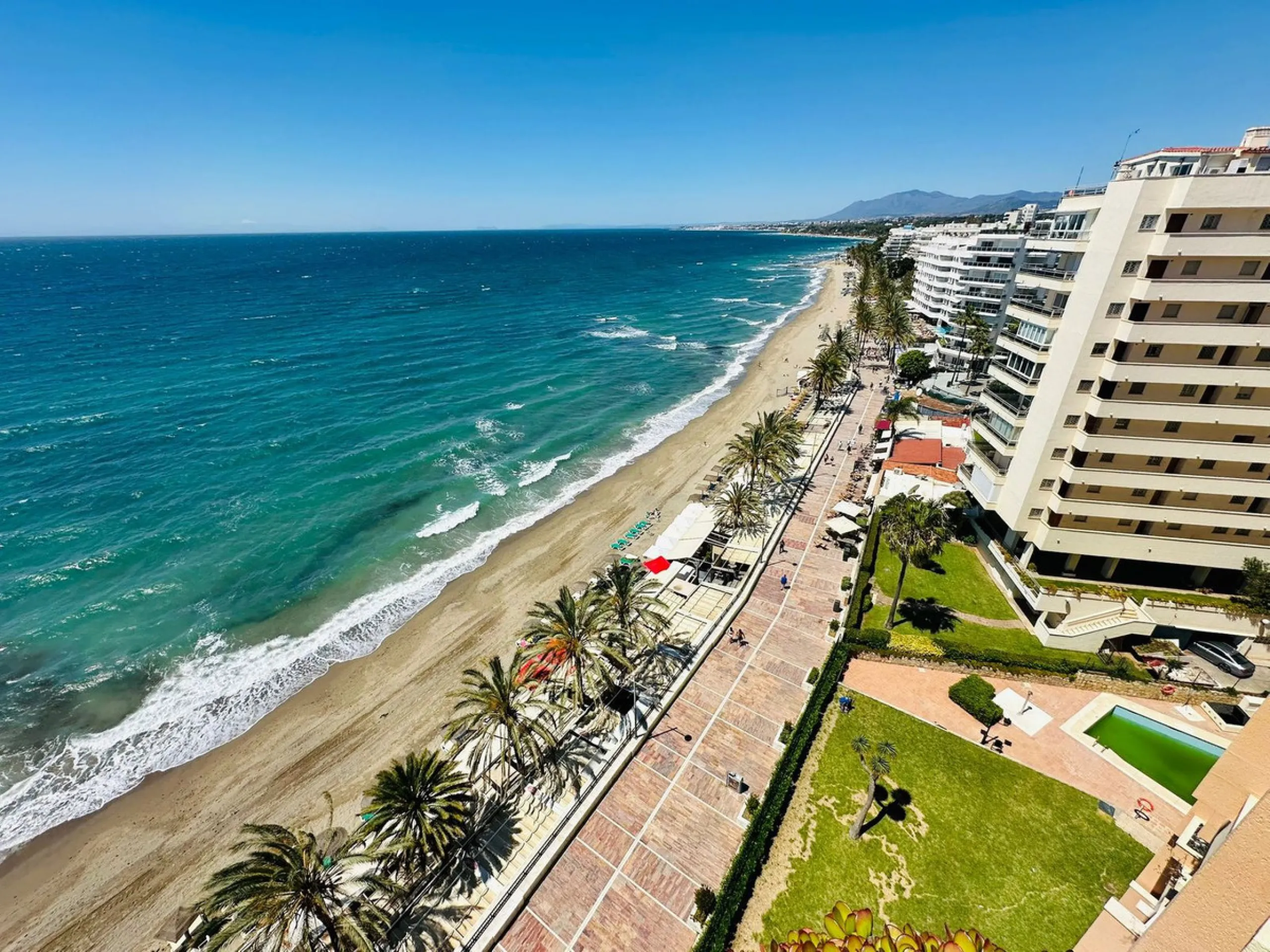 Seafront Studio Apartment – Marbella